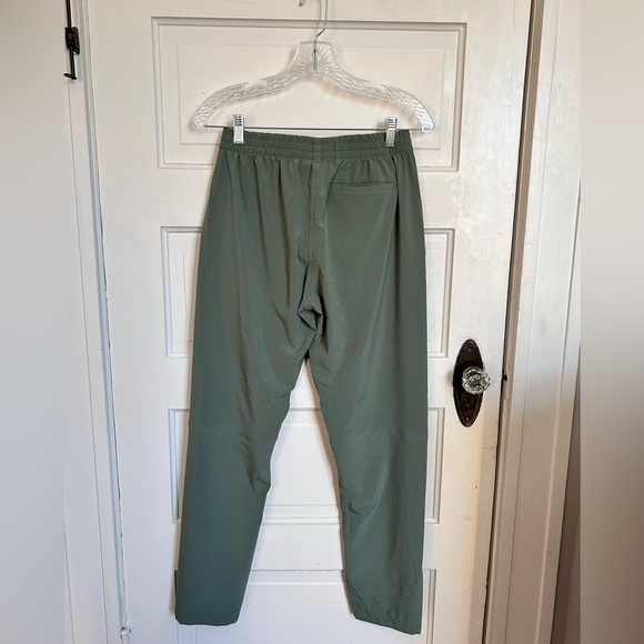 Outdoor Voices Zephyr Pants in Laurel Wreath, Size S - Picture 7 of 10